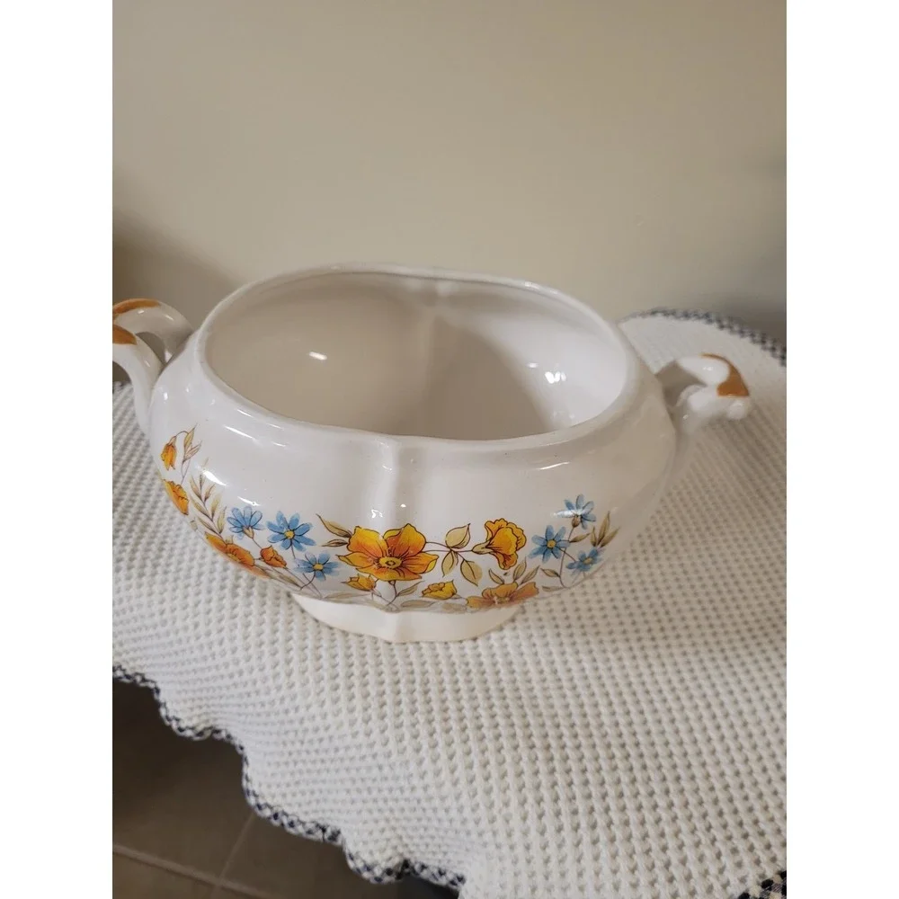 Soup Tureen Ladle Plate Lid Vintage Floral Design 70s Collectable 4‎ Piece Japan